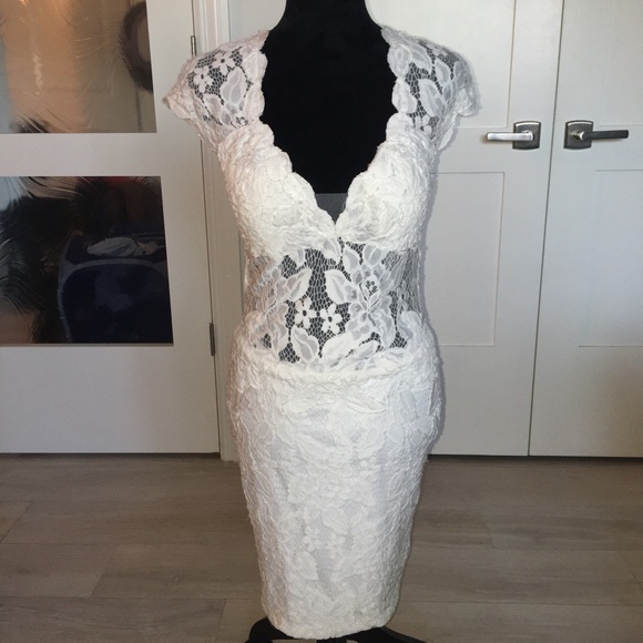 Jovani Dresses & Skirts - Jovani White/Nude Lace & Crochet Midi Dress 🌼